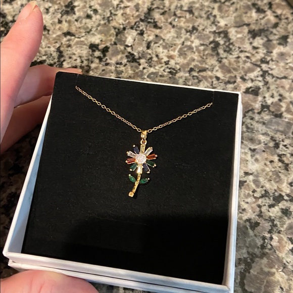 Multi Crystal Flower NWT Pendant - Picture 1 of 11